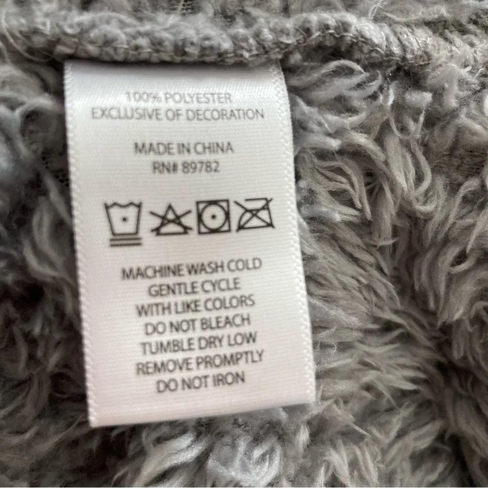 Natori Gray Plush  Cardigan Robe Size S/M